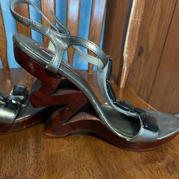 Victoria’s Secret Two Lips Zig Zag Wedge Sandals size 6 - Picture 4 of 6
